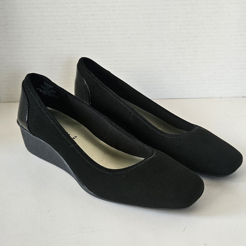 Anne Klein Winner Wedge‎ Pump